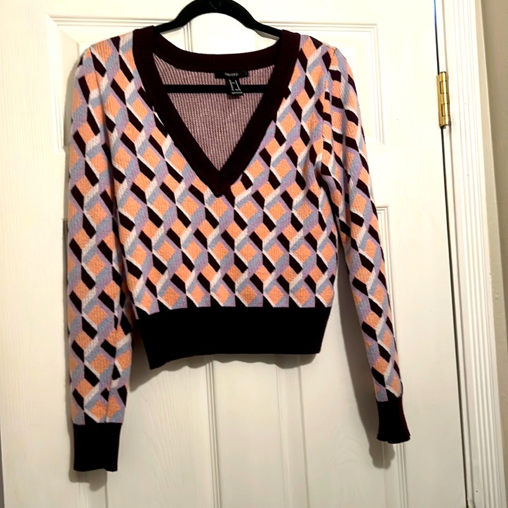 Forever 21 sweater size M